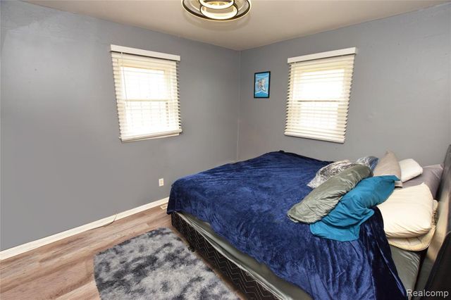 409 W Alma Avenue, Flint, MI 48505