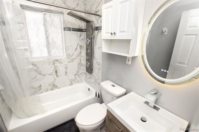 409 W Alma Avenue, Flint, MI 48505