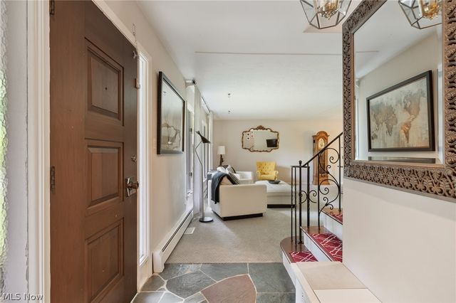 7033 Shaner Drive, Walton Hills, OH 44146