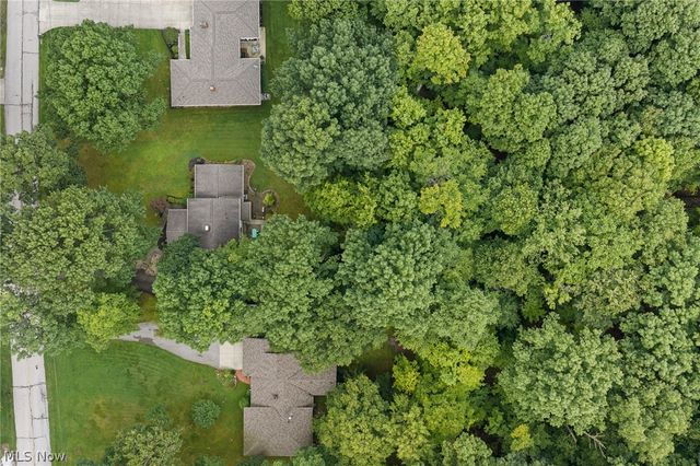 7033 Shaner Drive, Walton Hills, OH 44146