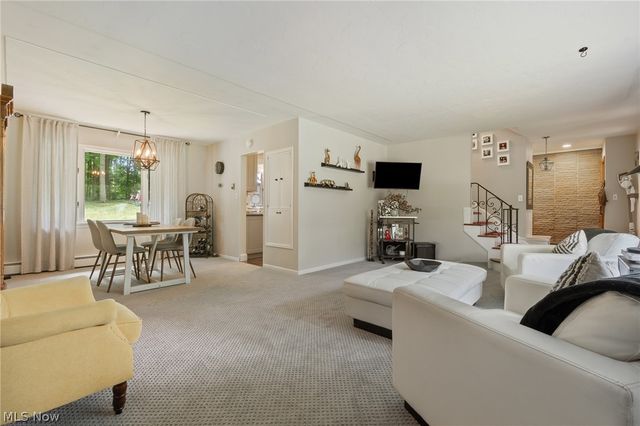 7033 Shaner Drive, Walton Hills, OH 44146