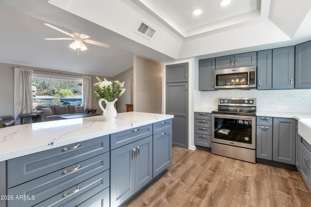 10 BROKEN LANCE Circle, Sedona, AZ 86351