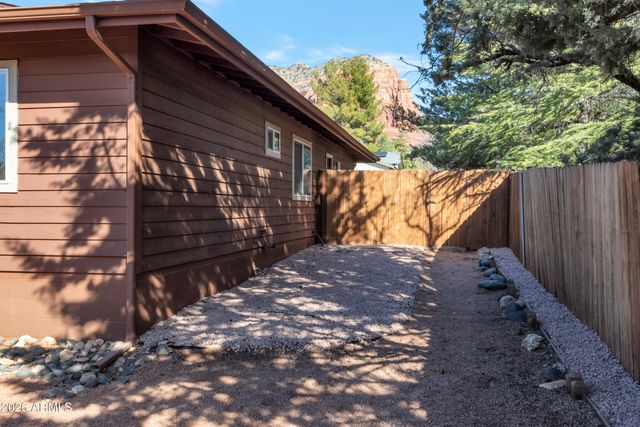 10 BROKEN LANCE Circle, Sedona, AZ 86351