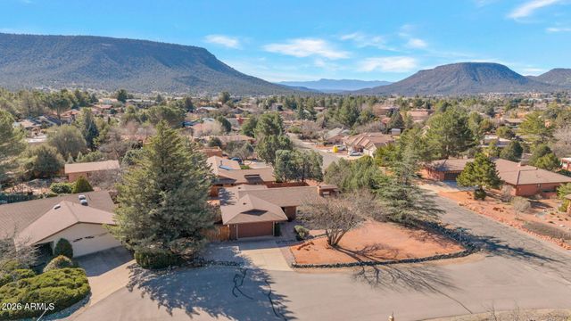 10 BROKEN LANCE Circle, Sedona, AZ 86351