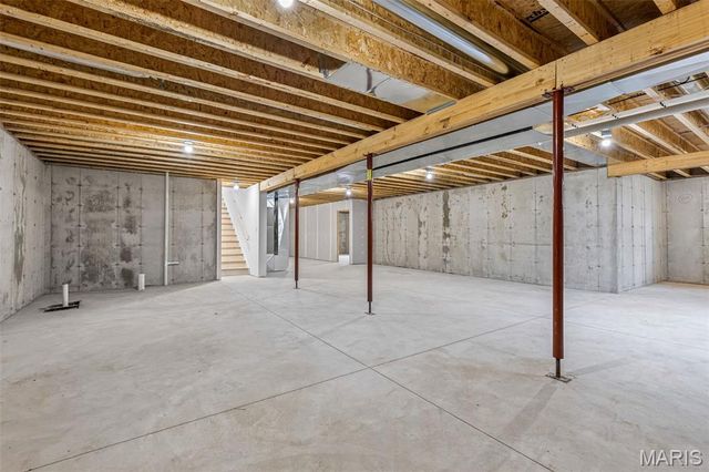 1133 Bell Mountain Drive, Farmington, MO 63640