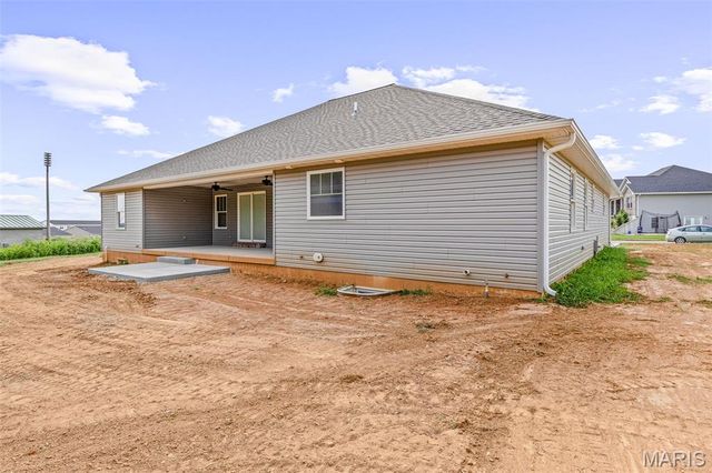 1133 Bell Mountain Drive, Farmington, MO 63640