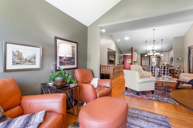 2633 Golf View Drive, River Falls, WI 54022