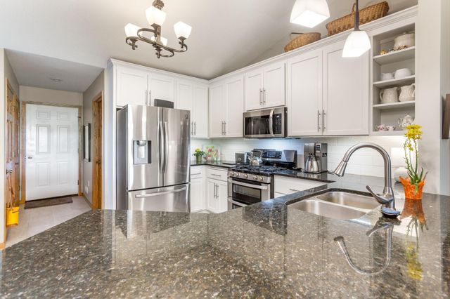 2633 Golf View Drive, River Falls, WI 54022