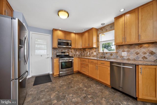 318 NORTHVIEW AVE, Telford, PA 18969