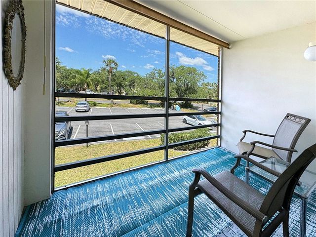 12 Vista Gardens Trail 204, Vero Beach, FL 32962