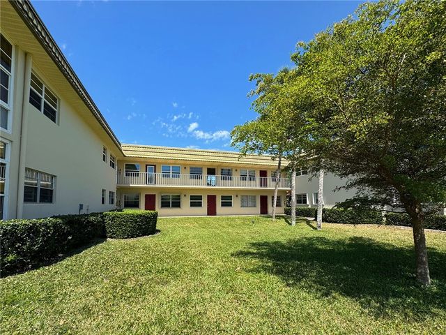 12 Vista Gardens Trail 204, Vero Beach, FL 32962