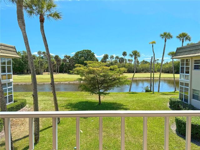 12 Vista Gardens Trail 204, Vero Beach, FL 32962
