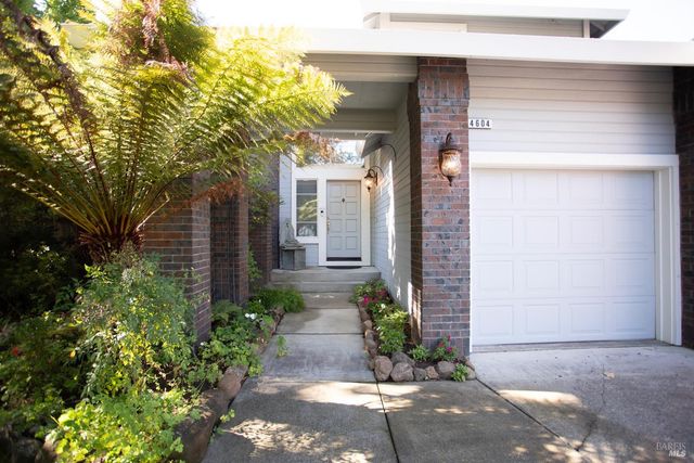 4604 Parktrail Ct, Santa Rosa, CA 95405
