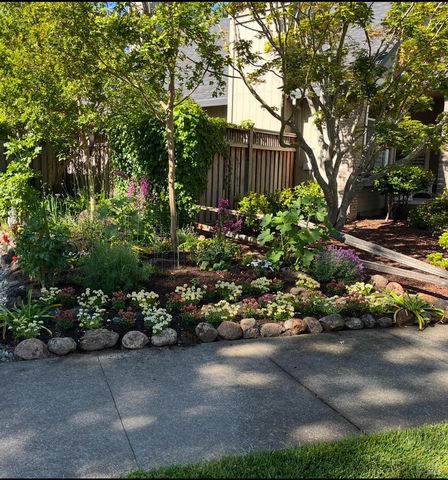 4604 Parktrail Ct, Santa Rosa, CA 95405