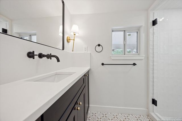 206 Trafalgar, San Antonio, TX 78216