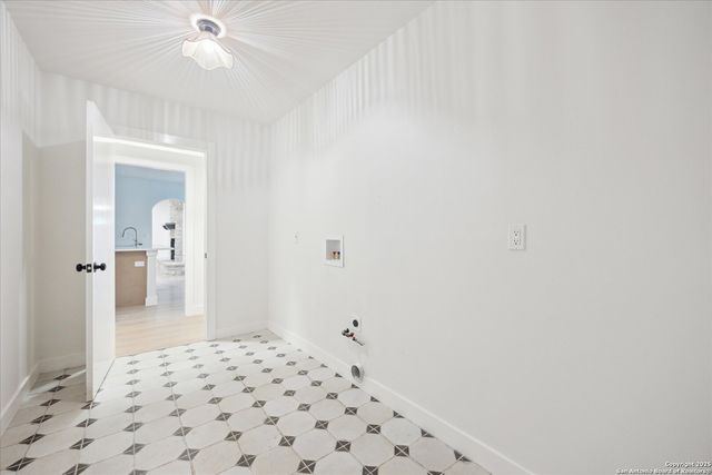 206 Trafalgar, San Antonio, TX 78216
