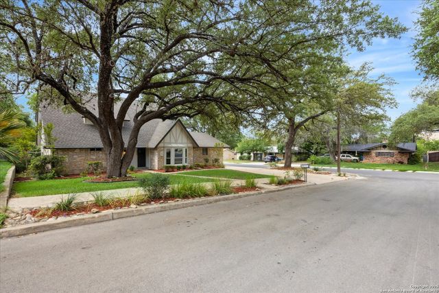 206 Trafalgar, San Antonio, TX 78216