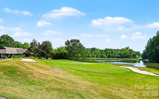 8005 Horse Chestnut Lane, Charlotte, NC 28277