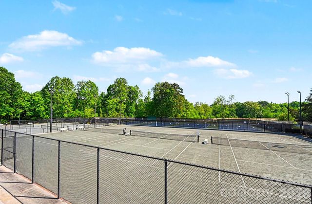 8005 Horse Chestnut Lane, Charlotte, NC 28277