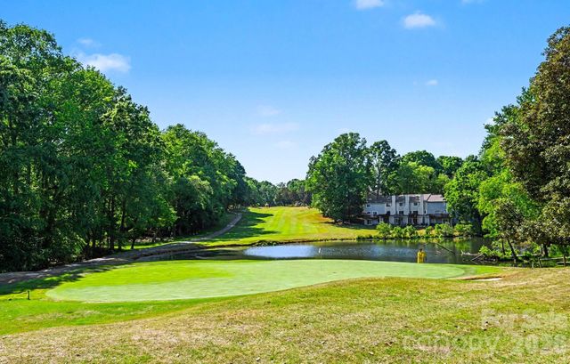 8005 Horse Chestnut Lane, Charlotte, NC 28277