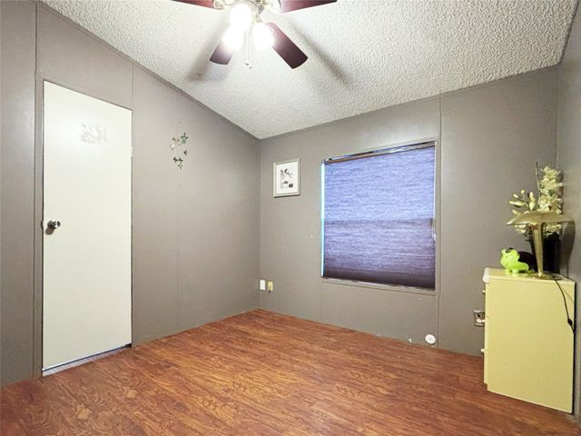 272 County Road 2062, Klondike, TX 75448