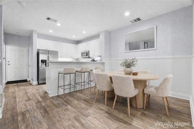 27249 Riverview Lane, Valencia, CA 91354