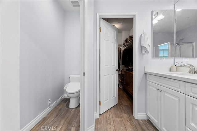 27249 Riverview Lane, Valencia, CA 91354