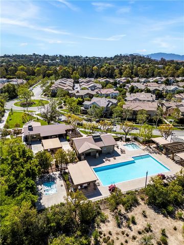 27249 Riverview Lane, Valencia, CA 91354