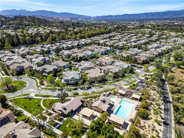27249 Riverview Lane, Valencia, CA 91354