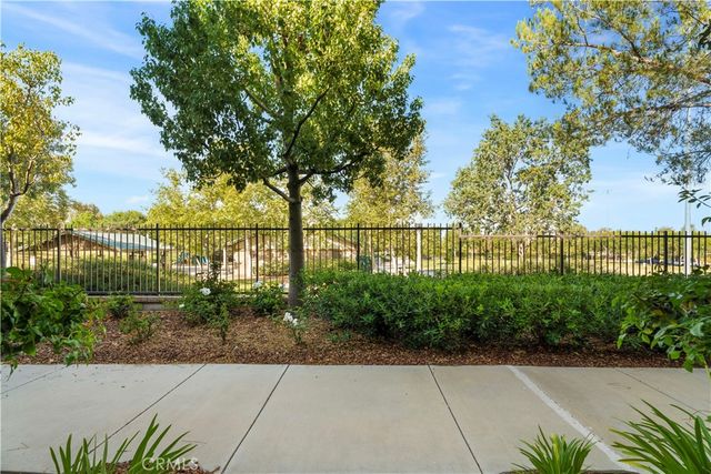 27249 Riverview Lane, Valencia, CA 91354