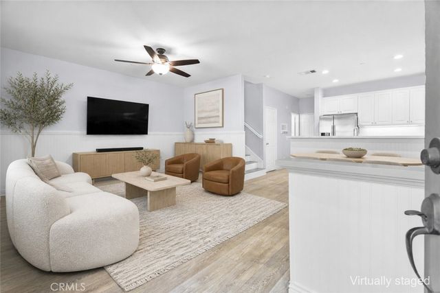 27249 Riverview Lane, Valencia, CA 91354