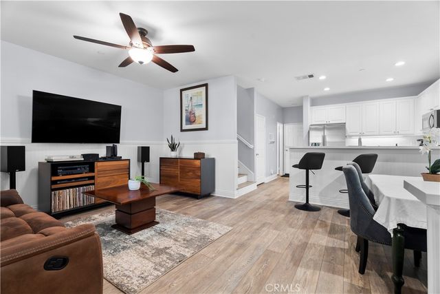 27249 Riverview Lane, Valencia, CA 91354