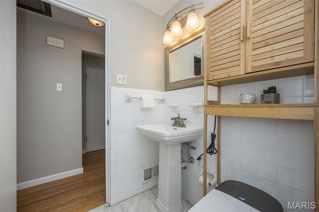 5123 Michael Avenue, St Louis, MO 63119
