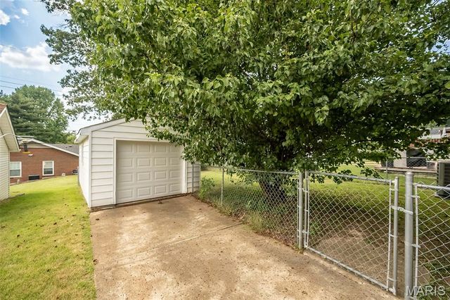 5123 Michael Avenue, St Louis, MO 63119
