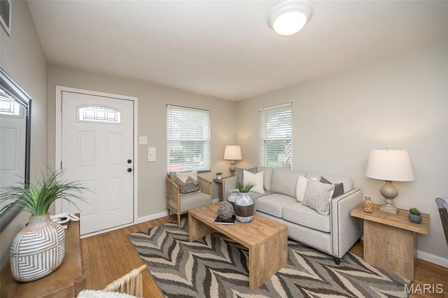 5123 Michael Avenue, St Louis, MO 63119