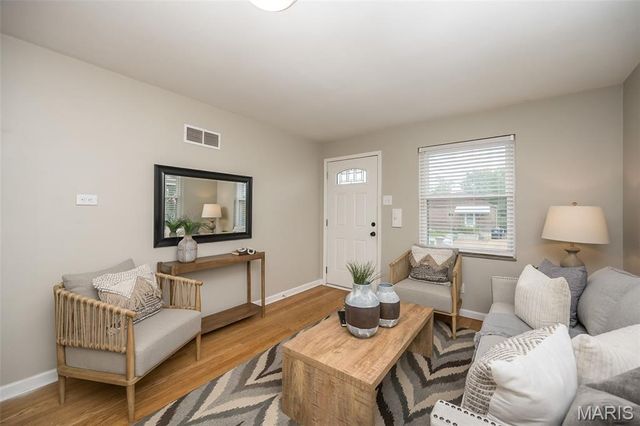 5123 Michael Avenue, St Louis, MO 63119