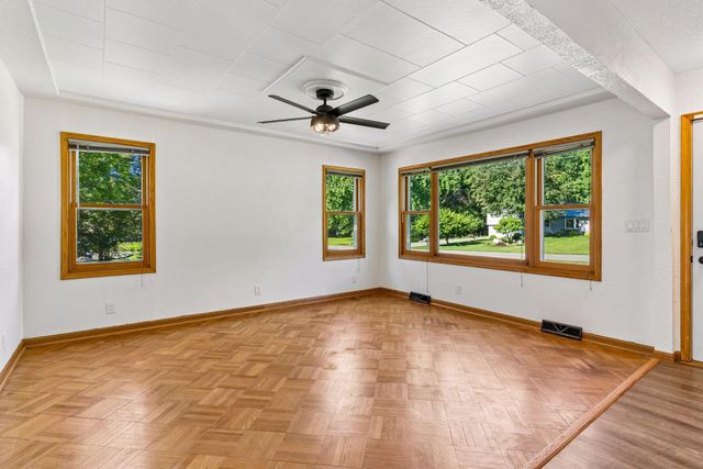 3910 Elmwood Street, Vadnais Heights, MN 55127