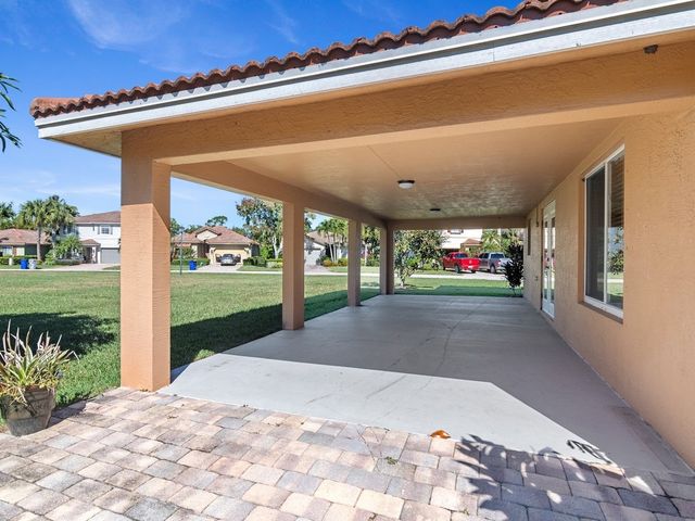 5595 45th Avenue, Vero Beach, FL 32967