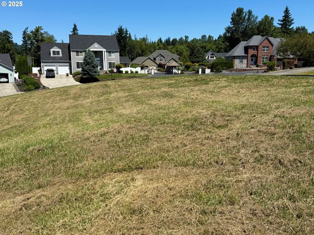 1 CENTER Ct, Longview, WA 98632