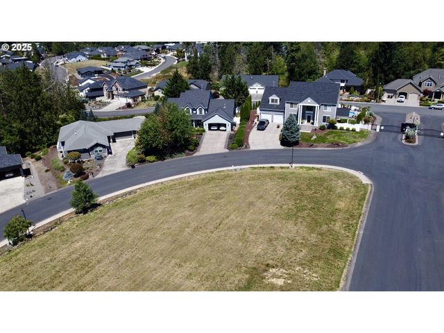 1 CENTER Ct, Longview, WA 98632