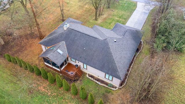 110 E Pawnee Drive, Powell, OH 43065