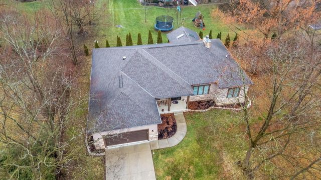 110 E Pawnee Drive, Powell, OH 43065