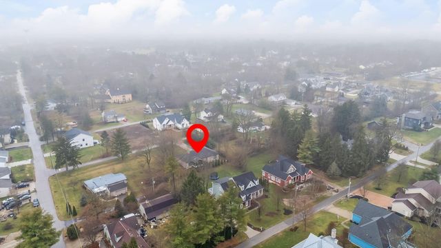 110 E Pawnee Drive, Powell, OH 43065