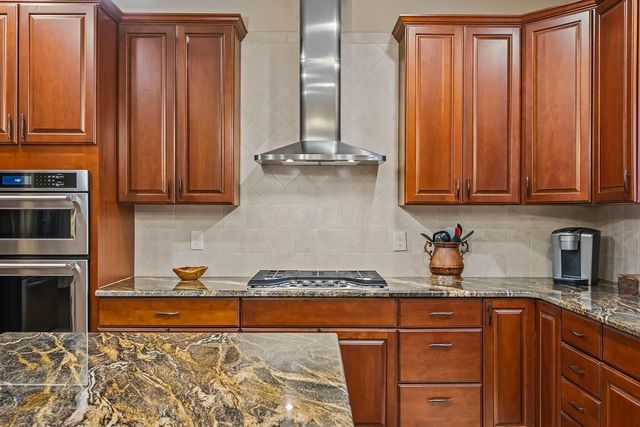 110 E Pawnee Drive, Powell, OH 43065