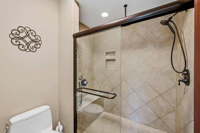 110 E Pawnee Drive, Powell, OH 43065