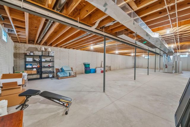 110 E Pawnee Drive, Powell, OH 43065