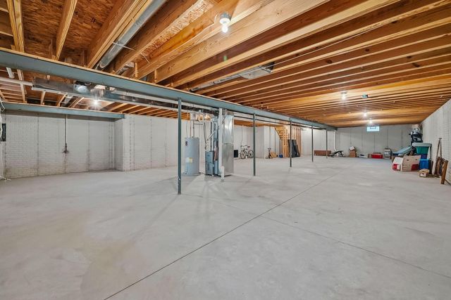 110 E Pawnee Drive, Powell, OH 43065