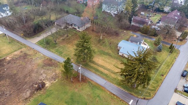 110 E Pawnee Drive, Powell, OH 43065