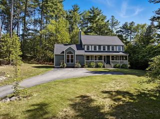 15 Calvin St, Ayer, MA 01432