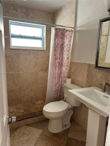 1422 Wiley Street, Hollywood, FL 33020